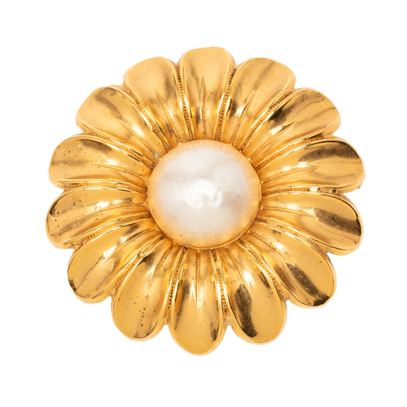 Pre-Loved Chanel Gold Plated Faux Pearl Daisy Brooch